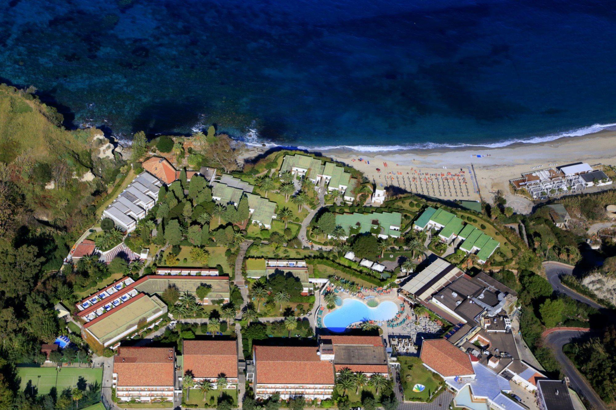 ホテル Aldiana Club Rocca Nettuno Calabria トロペーア エクステリア 写真