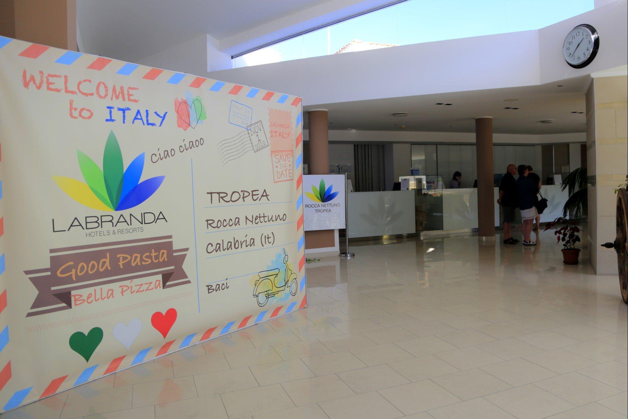 ホテル Aldiana Club Rocca Nettuno Calabria トロペーア エクステリア 写真