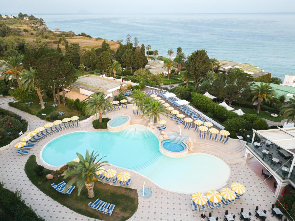 ホテル Aldiana Club Rocca Nettuno Calabria トロペーア エクステリア 写真